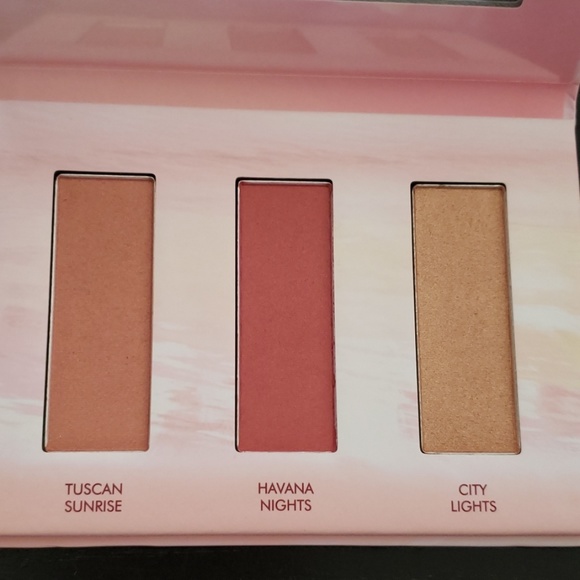 Wanderess Dusk to Dawn - Picture 2 of 2